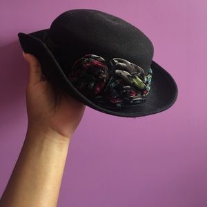 Cute 90’s hat